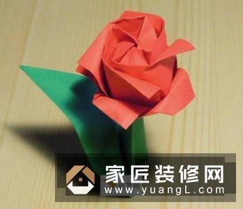 日系风格的不织布手机套作品欣赏,简单的图案和做工,自己动动脑筋